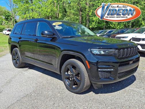 Diamond Black Crystal Pearlcoat 2023 Jeep Grand Cherokee L Limited