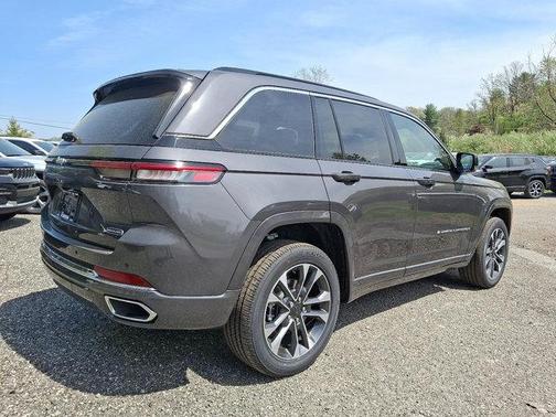 2025 Jeep Grand Cherokee Overland