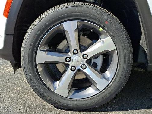 Bright White Clearcoat 2026 Jeep Grand Cherokee Limited