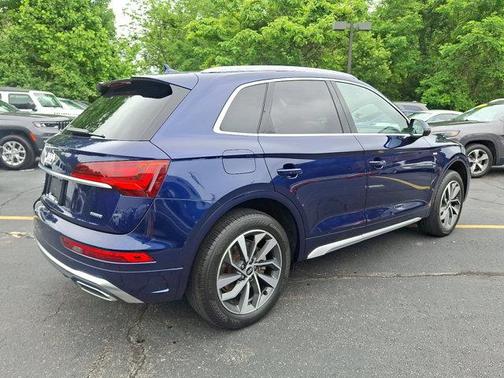 2022 Audi Q5 45 S line Premium Plus
