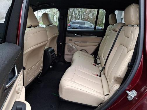 Velvet Red Pearlcoat 2026 Jeep Grand Cherokee Limited