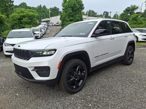 2025 Jeep Grand Cherokee Altitude