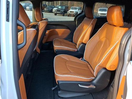 2026 Chrysler Pacifica L