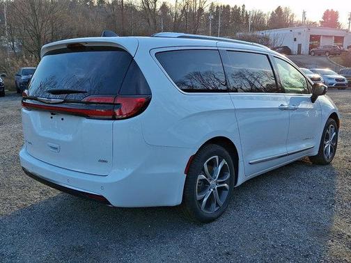 2026 Chrysler Pacifica L