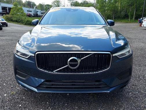 Photo 2 of 34 of 2019 Volvo XC60 T5 Momentum