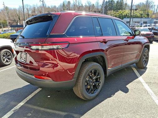 2026 Jeep Grand Cherokee Altitude