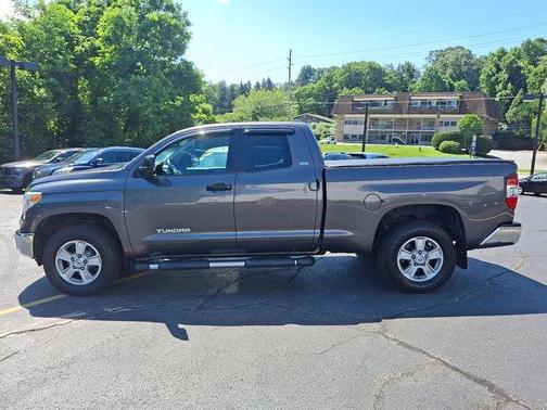 2015 Toyota Tundra SR5