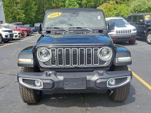 2024 Jeep Wrangler 4-Door Sahara 4x4