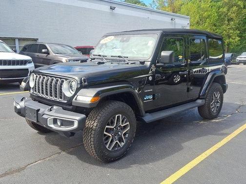 2024 Jeep Wrangler 4-Door Sahara 4x4