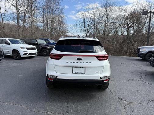 Snow White Pearl 2022 Kia Sportage S