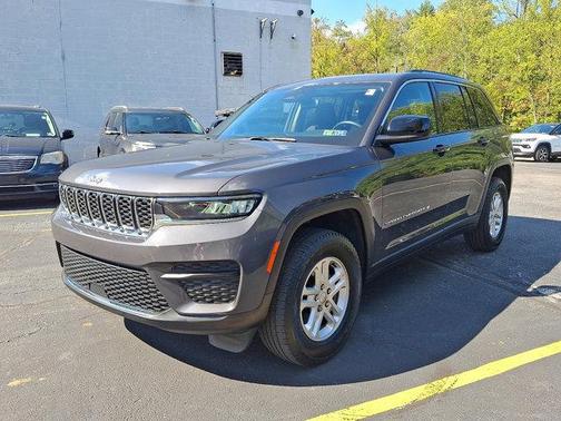 2022 Jeep Grand Cherokee Laredo