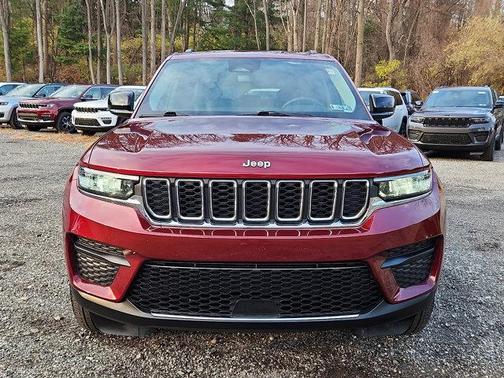 2023 Jeep Grand Cherokee Laredo