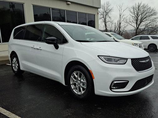 2026 Chrysler Pacifica L