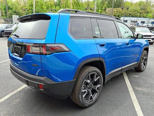 Hydro Blue Pearlcoat 2026 Jeep Cherokee Overland