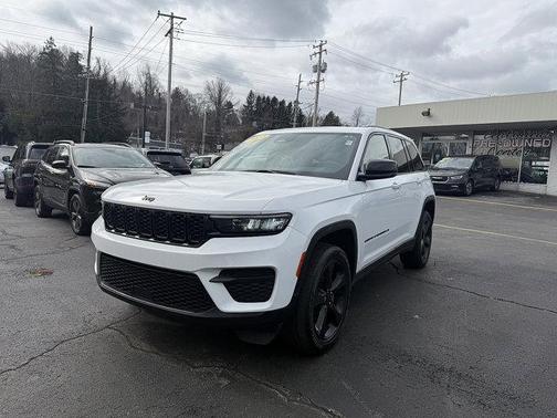 2023 Jeep Grand Cherokee Altitude