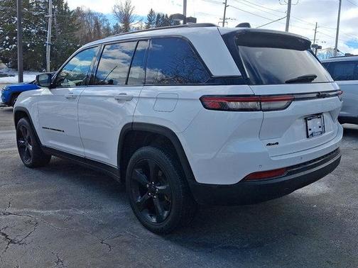 2023 Jeep Grand Cherokee Altitude