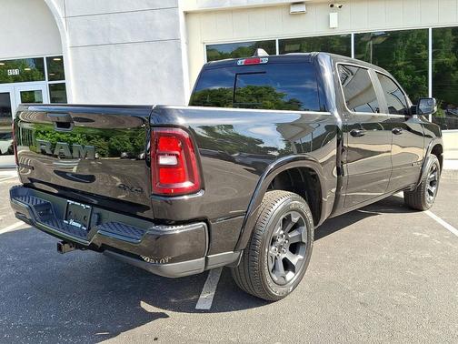 Diamond Black Crystal Pearlcoat 2025 RAM 1500 Big Horn/Lone Star
