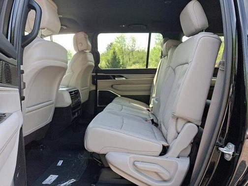 2025 Jeep Wagoneer 4x4