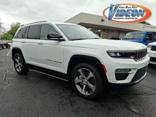 Bright White Clearcoat 2025 Jeep Grand Cherokee Limited