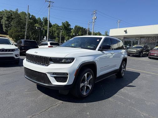 Bright White Clearcoat 2025 Jeep Grand Cherokee Limited