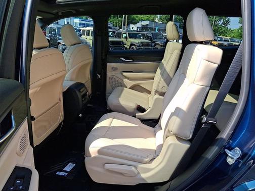Fathom Blue Pearlcoat 2026 Jeep Grand Cherokee L Limited