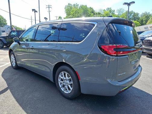 2025 Chrysler Pacifica L
