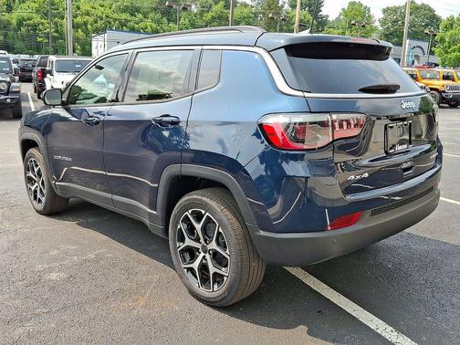 Fathom Blue Pearl Coat 2026 Jeep Compass Limited