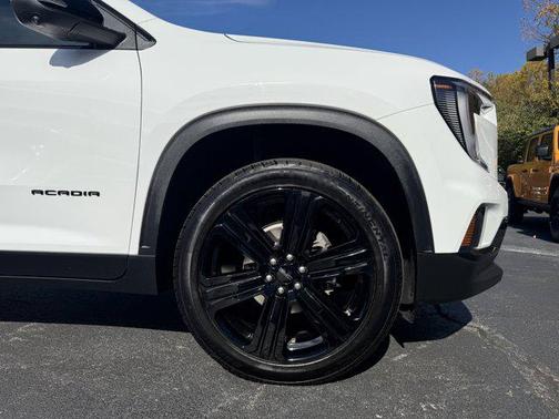 2024 GMC Acadia FWD Elevation