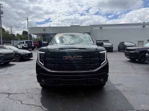 Onyx Black 2024 GMC Sierra 1500 Elevation