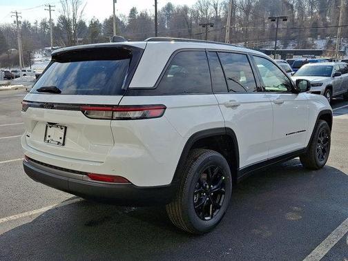 2026 Jeep Grand Cherokee Altitude