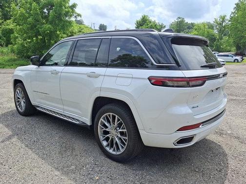 2025 Jeep Grand Cherokee Summit