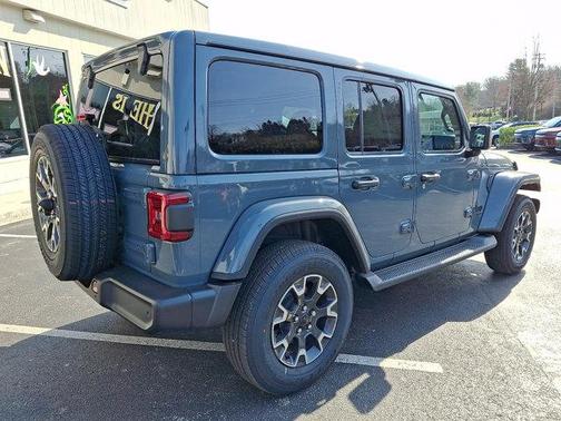 2026 Jeep Wrangler 4-Door Sahara 4x4