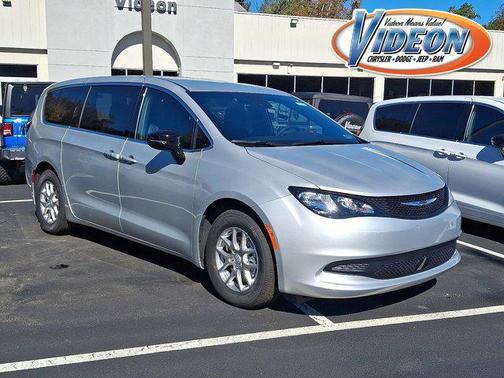 2026 Chrysler Voyager LX