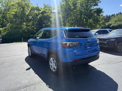 Laser Blue Pearlcoat 2023 Jeep Compass Latitude