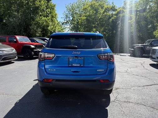Laser Blue Pearlcoat 2023 Jeep Compass Latitude