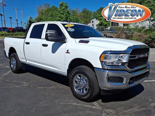 Bright White Clearcoat 2024 RAM 3500 Tradesman Crew Cab 4x4 6'4' Box