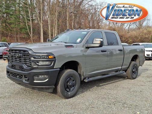 2026 RAM 2500 Tradesman Crew Cab 4x4 6'4' Box