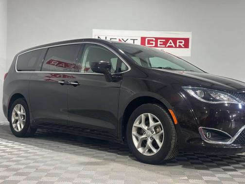2018 Chrysler Pacifica Touring Plus