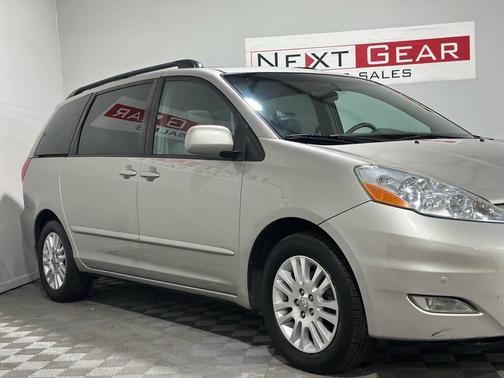 2009 Toyota Sienna XLE