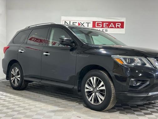 2017 Nissan Pathfinder S