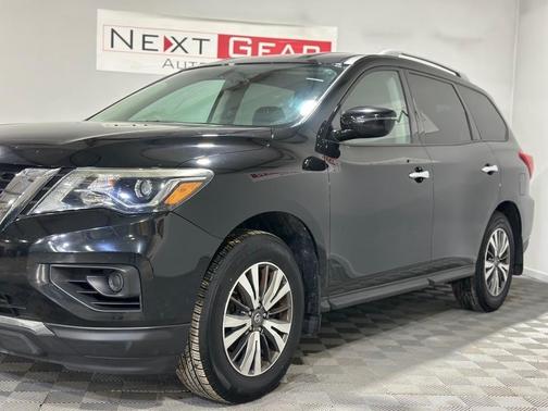 2017 Nissan Pathfinder S