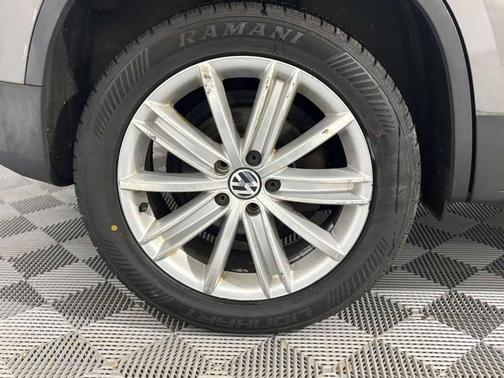 2011 Volkswagen Tiguan S