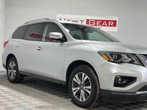 Silver 2017 Nissan Pathfinder S