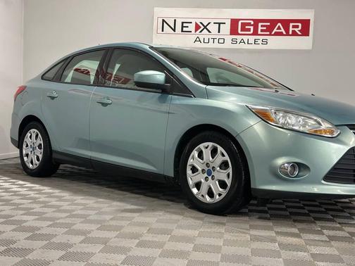 Blue 2012 Ford Focus SE