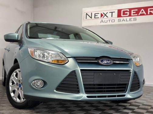 Blue 2012 Ford Focus SE