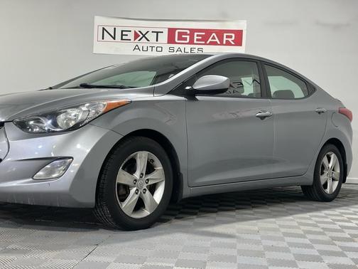Titanium Gray Metallic 2013 Hyundai ELANTRA GLS