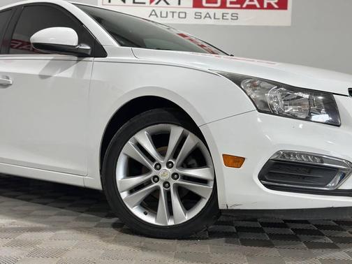 White 2015 Chevrolet Cruze LTZ
