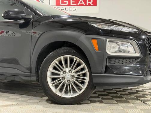 Black 2021 Hyundai KONA SEL