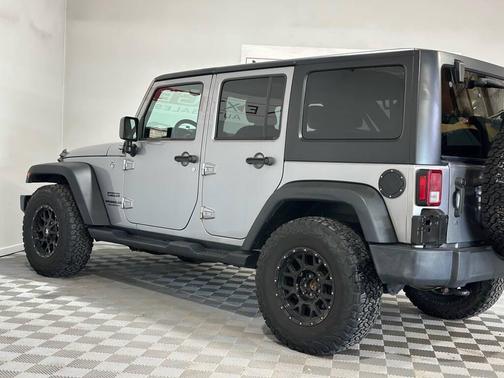 Silver 2017 Jeep Wrangler Unlimited Sport