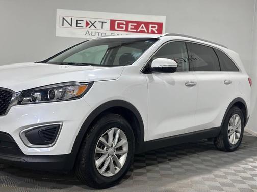 2018 Kia Sorento LX